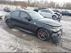ZARFAMEV0M7648976 2021 ALFA ROMEO GIULIA