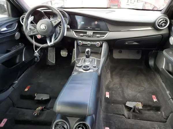 ZARFAMEV2K7604376 2019 ALFA ROMEO GIULIA - Image 8