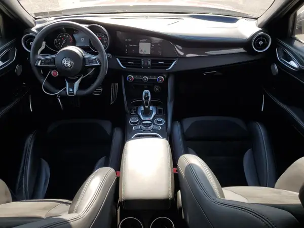 ZARFAMEV3M7643268 2021 ALFA ROMEO GIULIA - Image 8