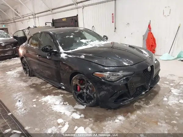 ZARFAMEV3P7674394 2023 ALFA ROMEO GIULIA