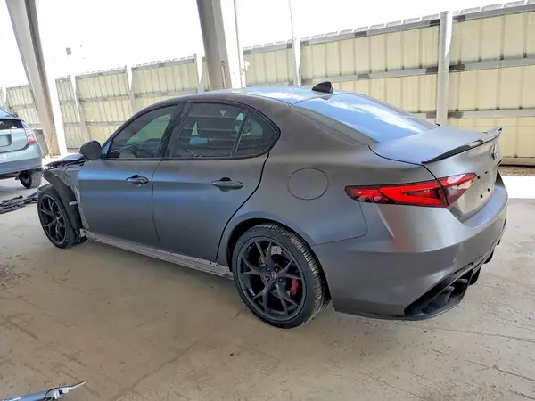 ZARFAMEV4K7599861 2019 ALFA ROMEO GIULIA - Image 2