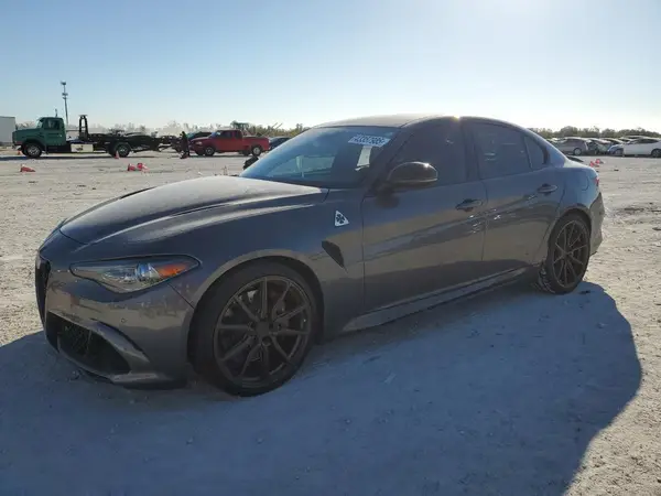 ZARFAMEV4K7601298 2019 ALFA ROMEO GIULIA - Image 1
