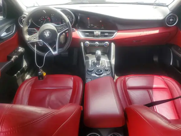 ZARFANAN0K7599710 2019 ALFA ROMEO GIULIA - Image 8