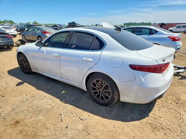 ZARFANAN0K7600368 2019 ALFA ROMEO GIULIA - Image 2