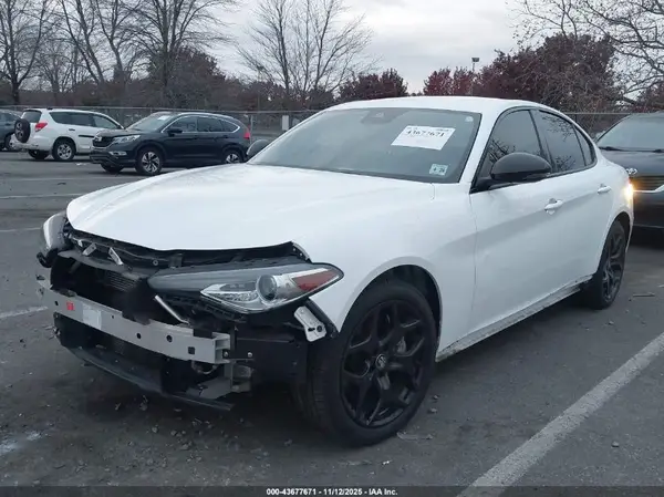 ZARFANAN0M7641344 2021 ALFA ROMEO GIULIA - Image 2