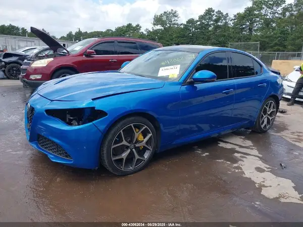 ZARFANAN1K7598582 2019 ALFA ROMEO GIULIA - Image 2