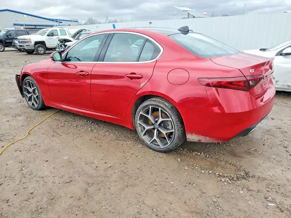 ZARFANAN1K7605756 2019 ALFA ROMEO GIULIA - Image 2