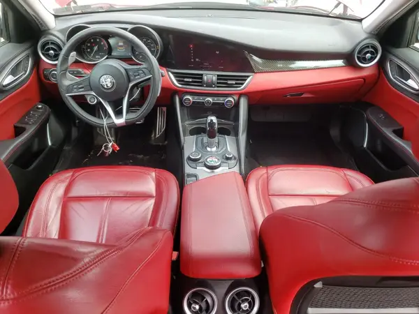 ZARFANAN1K7614733 2019 ALFA ROMEO GIULIA - Image 8