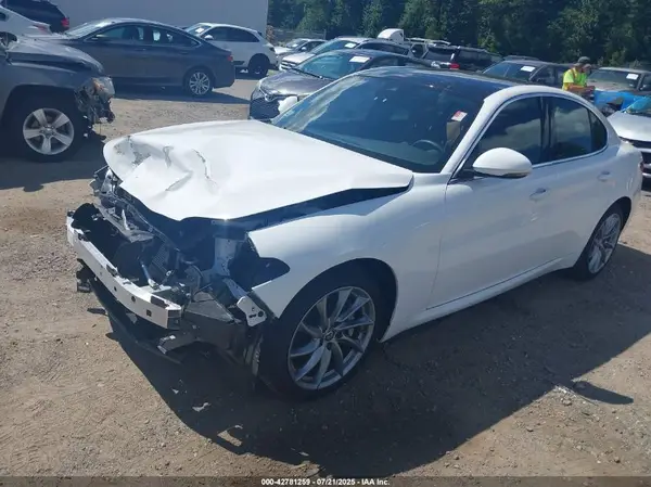 ZARFANAN1M7641417 2021 ALFA ROMEO GIULIA - Image 2