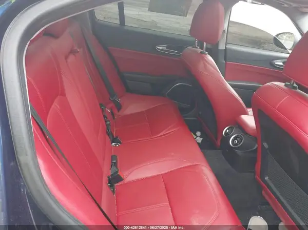 ZARFANAN1M7642888 2021 ALFA ROMEO GIULIA - Image 8