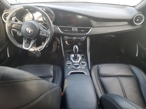 ZARFANAN1N7660129 2022 ALFA ROMEO GIULIA - Image 8