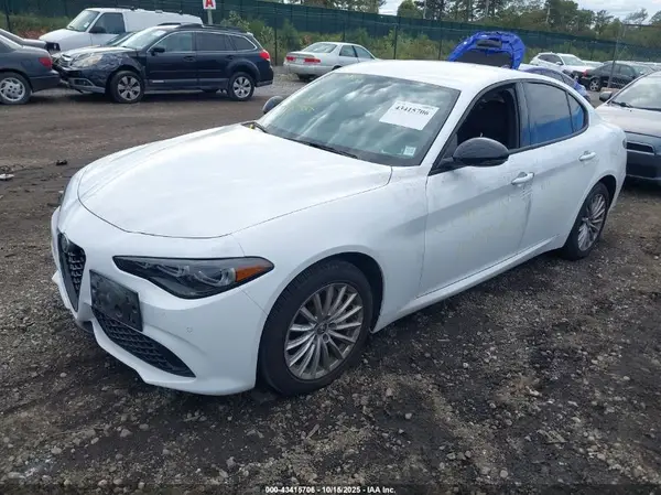 ZARFANAN1R7680791 2024 ALFA ROMEO GIULIA - Image 2