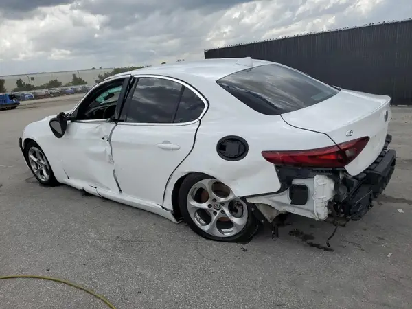 ZARFANAN2K7603174 2019 ALFA ROMEO GIULIA - Image 2