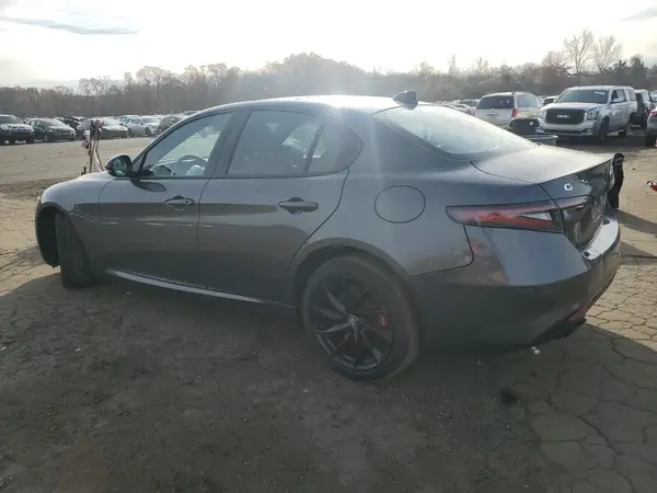 ZARFANAN2R7678435 2024 ALFA ROMEO GIULIA - Image 2