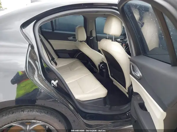 ZARFANAN3K7600655 2019 ALFA ROMEO GIULIA - Image 8