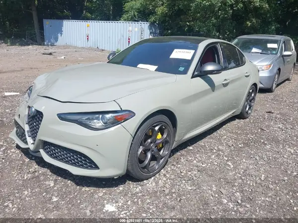 ZARFANAN3K7601840 2019 ALFA ROMEO GIULIA - Image 2