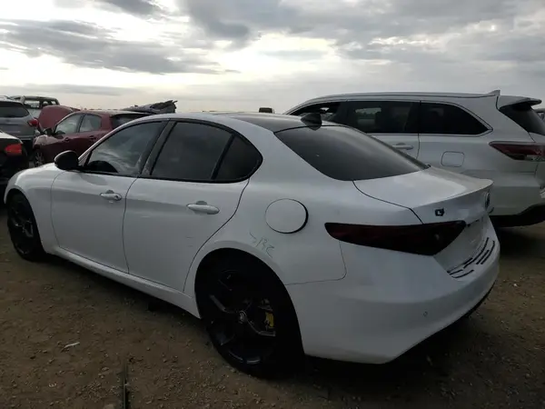 ZARFANAN3K7612904 2019 ALFA ROMEO GIULIA - Image 2