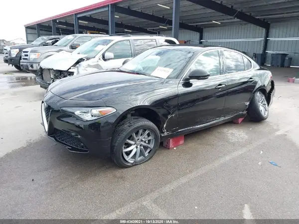 ZARFANAN3L7626884 2020 ALFA ROMEO GIULIA - Image 2