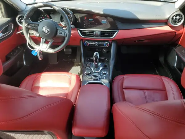 ZARFANAN3L7630157 2020 ALFA ROMEO GIULIA - Image 8