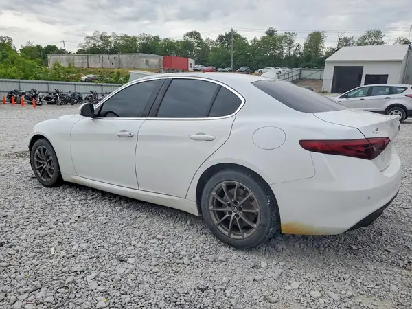 ZARFANAN3L7630417 2020 ALFA ROMEO GIULIA - Image 2