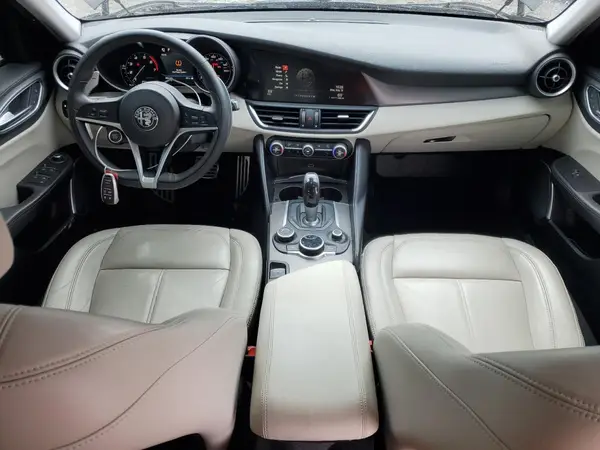 ZARFANAN4K7608229 2019 ALFA ROMEO GIULIA - Image 8