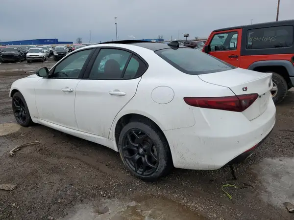 ZARFANAN4M7641198 2021 ALFA ROMEO GIULIA - Image 2