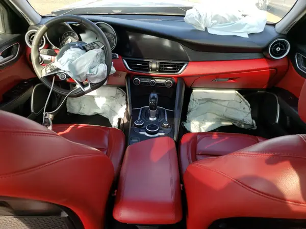 ZARFANAN5K7598598 2019 ALFA ROMEO GIULIA - Image 8