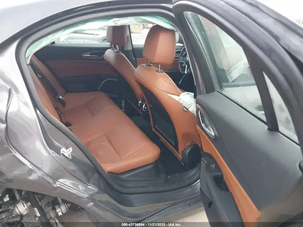 ZARFANAN5K7599380 2019 ALFA ROMEO GIULIA - Image 8