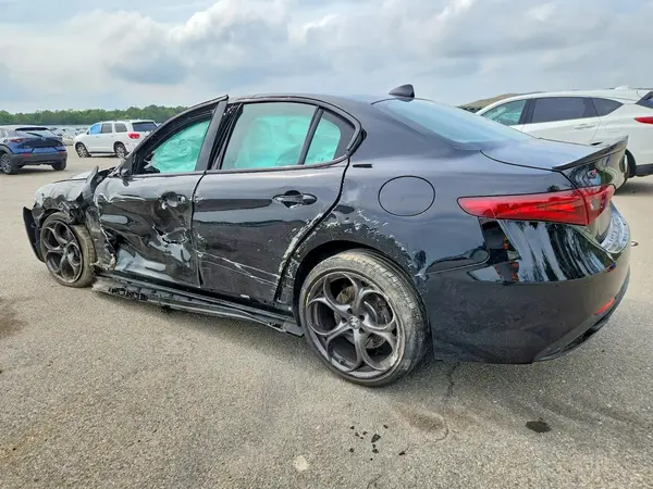 ZARFANAN5K7621913 2019 ALFA ROMEO GIULIA - Image 2