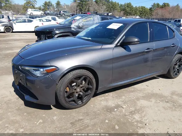 ZARFANAN5M7638889 2021 ALFA ROMEO GIULIA - Image 2