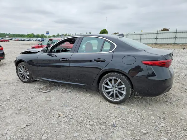ZARFANAN5M7643039 2021 ALFA ROMEO GIULIA - Image 2