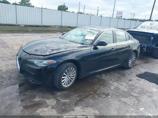 ZARFANAN5M7648211 2021 ALFA ROMEO GIULIA - Image 2