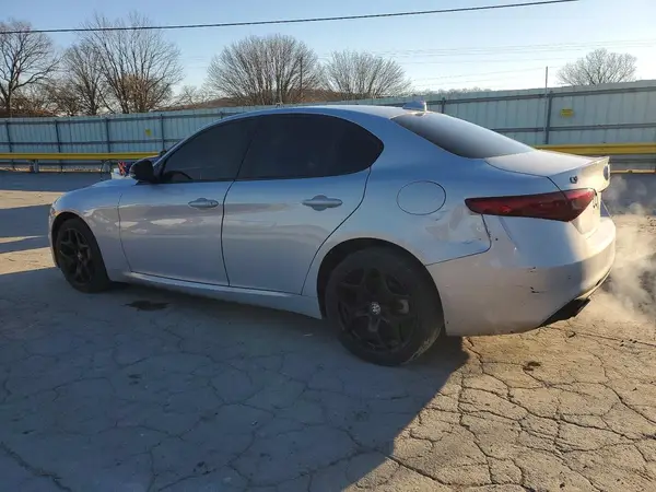 ZARFANAN5M7648547 2021 ALFA ROMEO GIULIA - Image 2