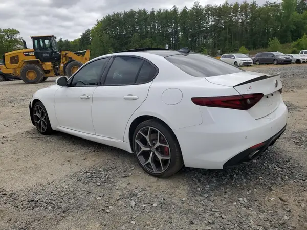 ZARFANAN6K7607194 2019 ALFA ROMEO GIULIA - Image 2