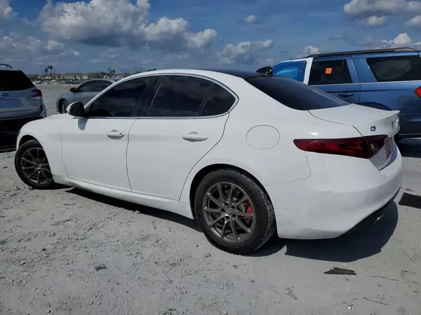 ZARFANAN6K7619152 2019 ALFA ROMEO GIULIA - Image 2