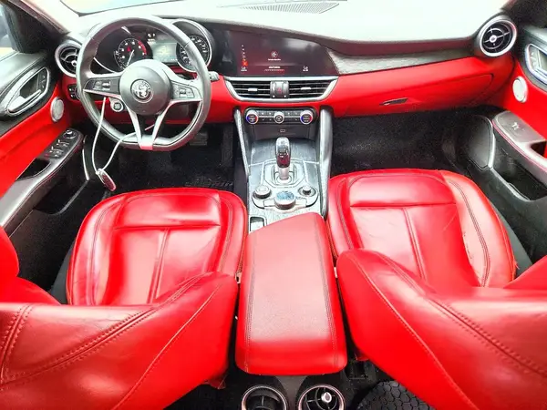 ZARFANAN6K7619930 2019 ALFA ROMEO GIULIA - Image 8