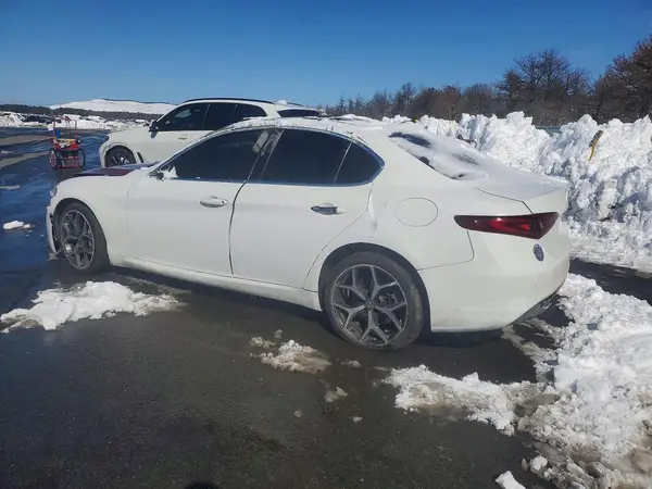 ZARFANAN6K7622617 2019 ALFA ROMEO GIULIA - Image 2