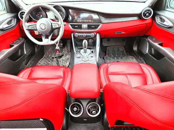 ZARFANAN6L7632324 2020 ALFA ROMEO GIULIA - Image 8