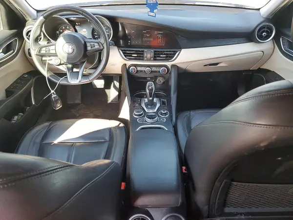 ZARFANAN6M7641610 2021 ALFA ROMEO GIULIA - Image 8