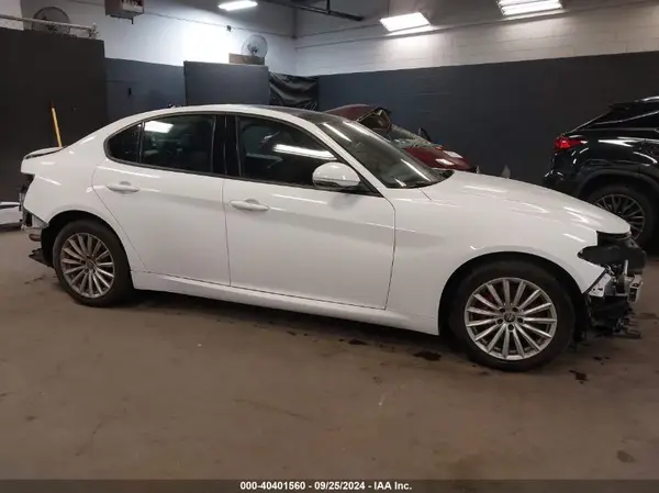 ZARFANAN6N7652625 2022 ALFA ROMEO GIULIA - Image 1
