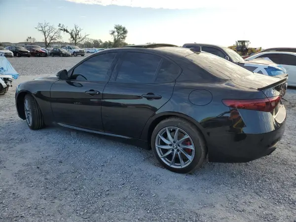 ZARFANAN6P7666561 2023 ALFA ROMEO GIULIA - Image 2