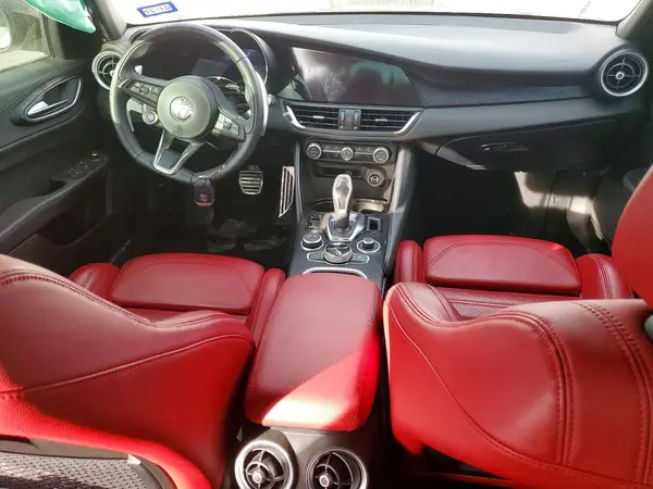 ZARFANAN6R7682617 2024 ALFA ROMEO GIULIA - Image 8