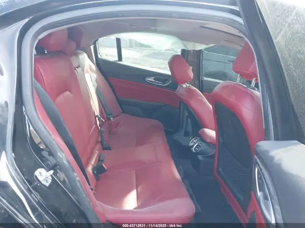 ZARFANAN7K7614333 2019 ALFA ROMEO GIULIA - Image 8