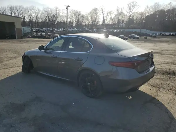 ZARFANAN7K7622609 2019 ALFA ROMEO GIULIA - Image 2