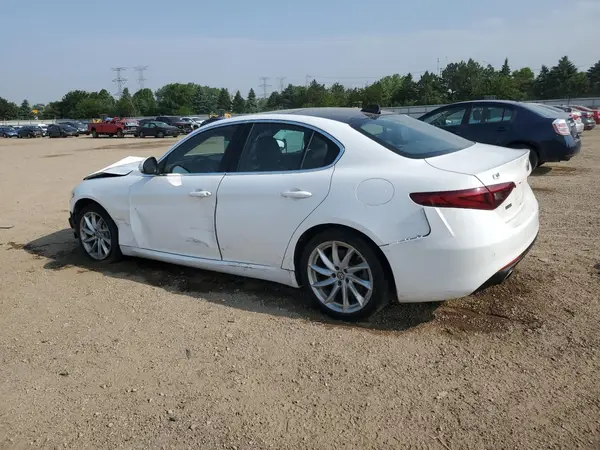 ZARFANAN7L7633675 2020 ALFA ROMEO GIULIA - Image 2