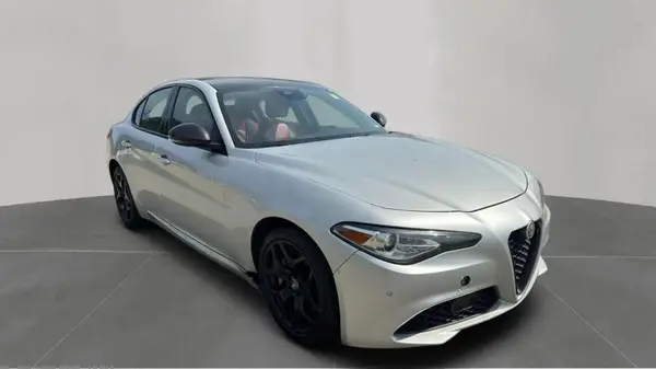ZARFANAN7M7642457 2021 ALFA ROMEO GIULIA - Image 1