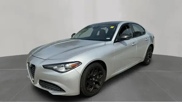 ZARFANAN7M7642457 2021 ALFA ROMEO GIULIA - Image 2