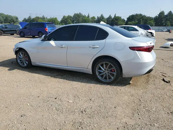 ZARFANAN7P7674572 2023 ALFA ROMEO GIULIA - Image 2