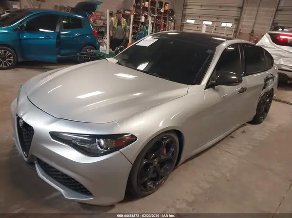 ZARFANAN8K7607116 2019 ALFA ROMEO GIULIA - Image 2