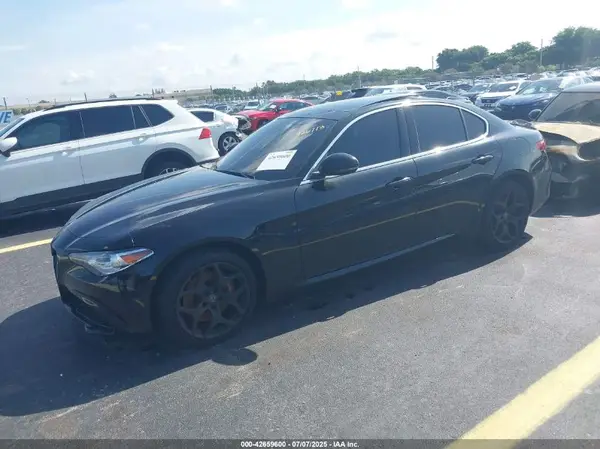 ZARFANAN8K7620383 2019 ALFA ROMEO GIULIA - Image 2
